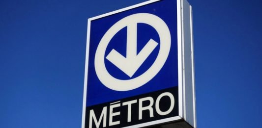 Image showing metro sign outside a Montreal metro station, representing Parc metro in Park Extension.