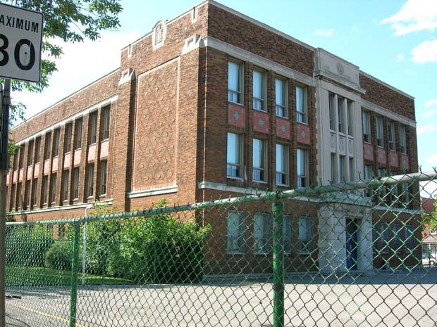 Barclay school COVID-19 testing clinic Park Extension