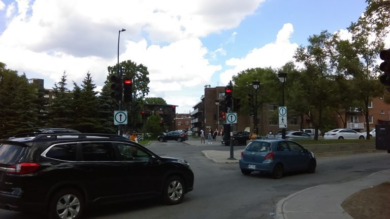 Crémazie / l’Acadie Intersection—seemingly a very dangerous place to cross