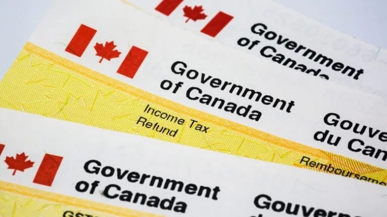 Revenue Canada: $1.4 billion in uncashed checks