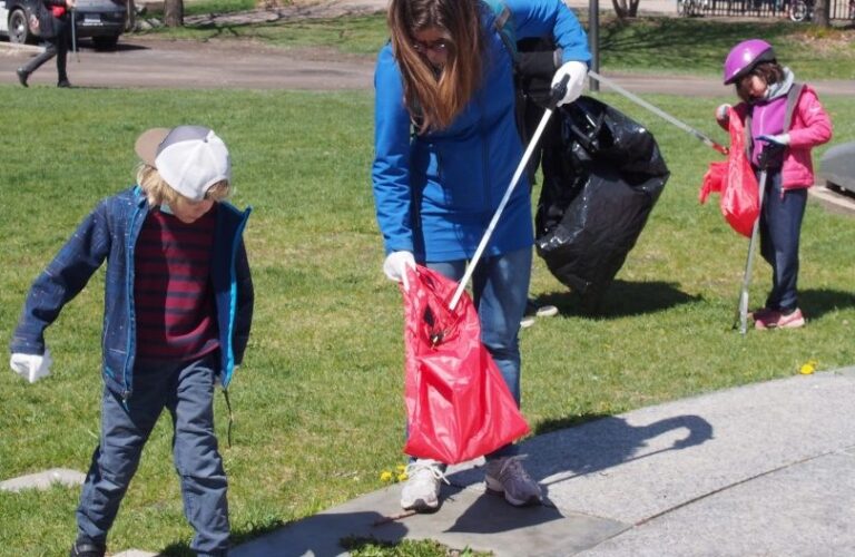 From Litter to Life: Parc-Extension Prepares for Neighbourhood Makeover